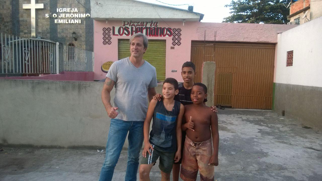 Projeto de Reforço Escolar no Complexo do Alemão 3